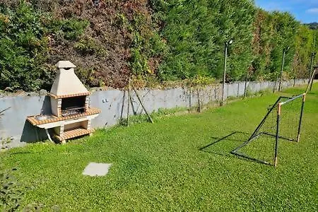 Willa Quinta De Sub-ribas, Ideal Familias