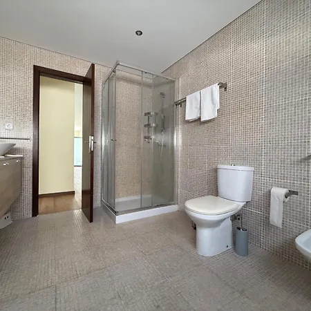 Quinta De Sub-ribas, Ideal Familias *