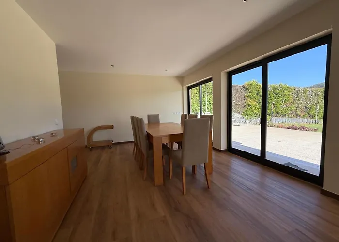 Quinta De Sub-ribas, Ideal Familias Villa *