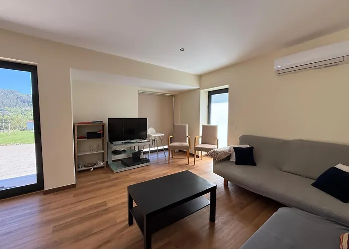 Quinta De Sub-ribas, Ideal Familias *