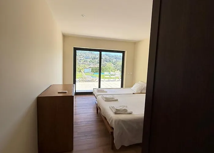 Quinta De Sub-ribas, Ideal Familias